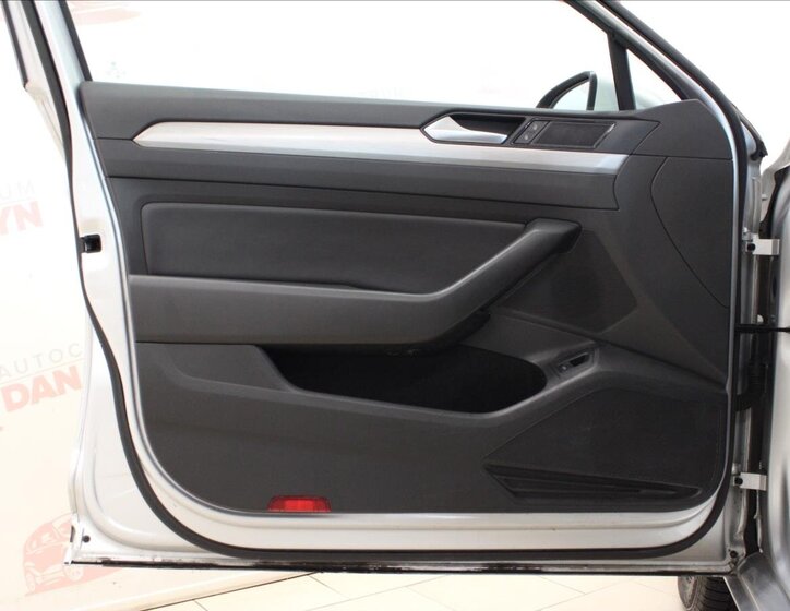 Volkswagen Passat Kombi 2,0 l 110 kw