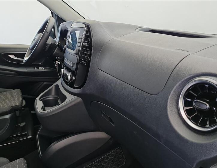 Mercedes-Benz Vito 17