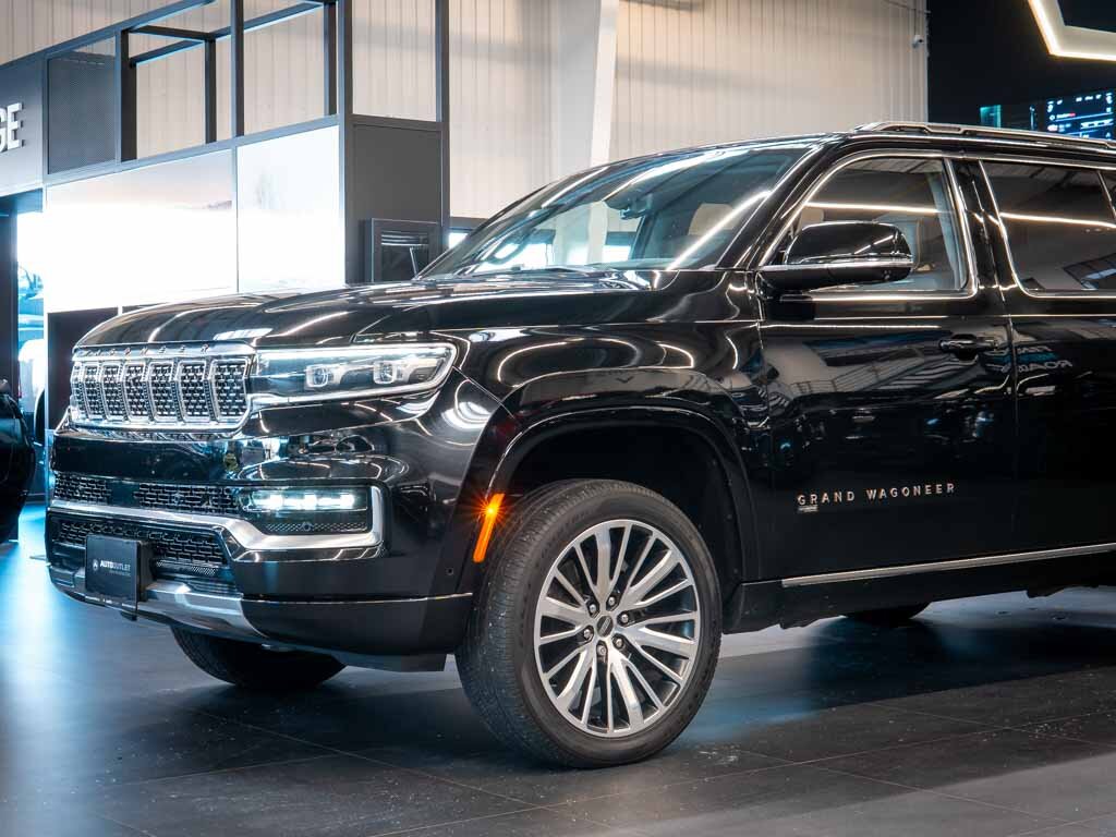 Jeep Grand Wagoneer