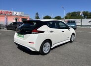 Nissan Leaf 5