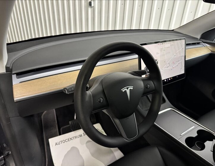 Tesla Model Y SUV 0,0 378 kw