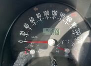 Volkswagen New Beetle 7