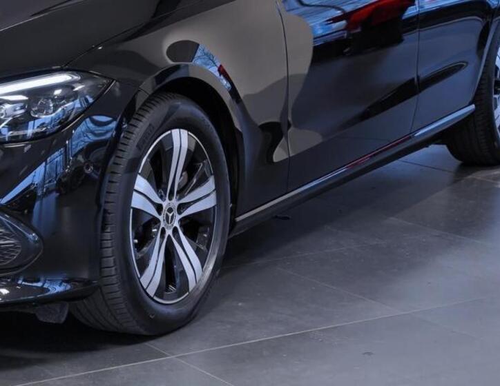 Mercedes-Benz Třídy C Kombi 2,0 l 120 kw