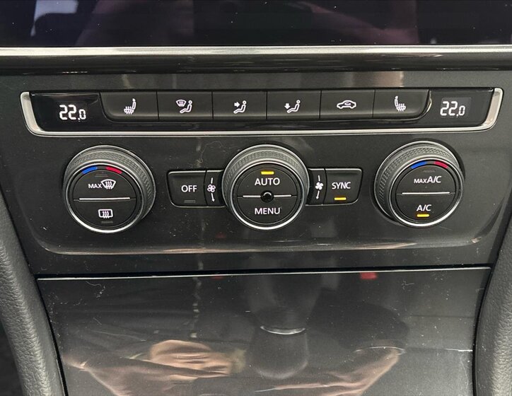 Volkswagen Golf Kombi 1,5 l 96 kw