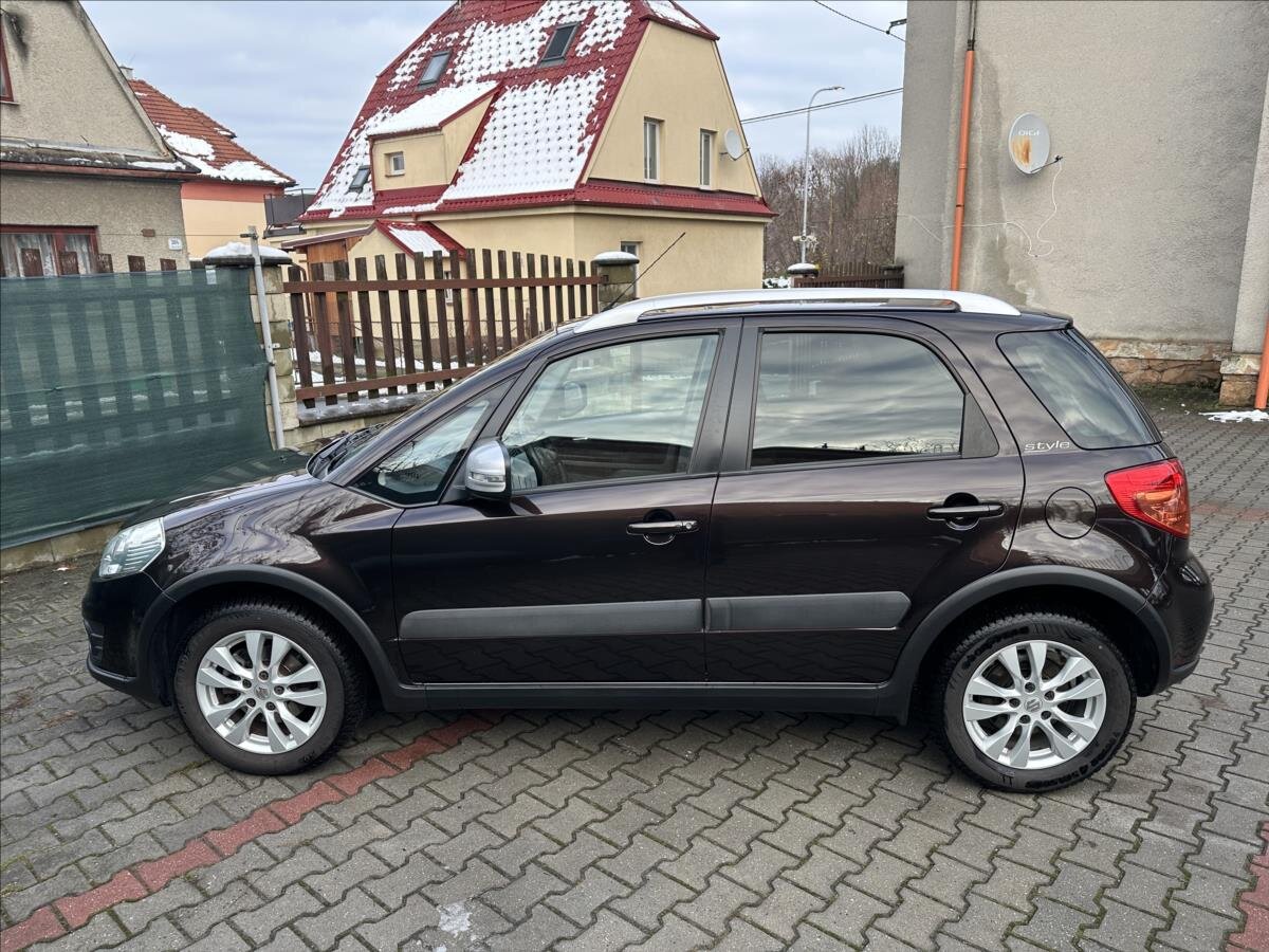Suzuki SX4 Hatchback 1,6 l 88 kw