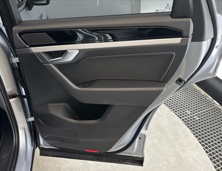 Volkswagen Touareg SUV / Terénní 3,0 l 170 kw