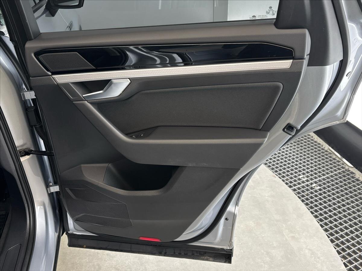 Volkswagen Touareg SUV / Terénní 3,0 l 170 kw