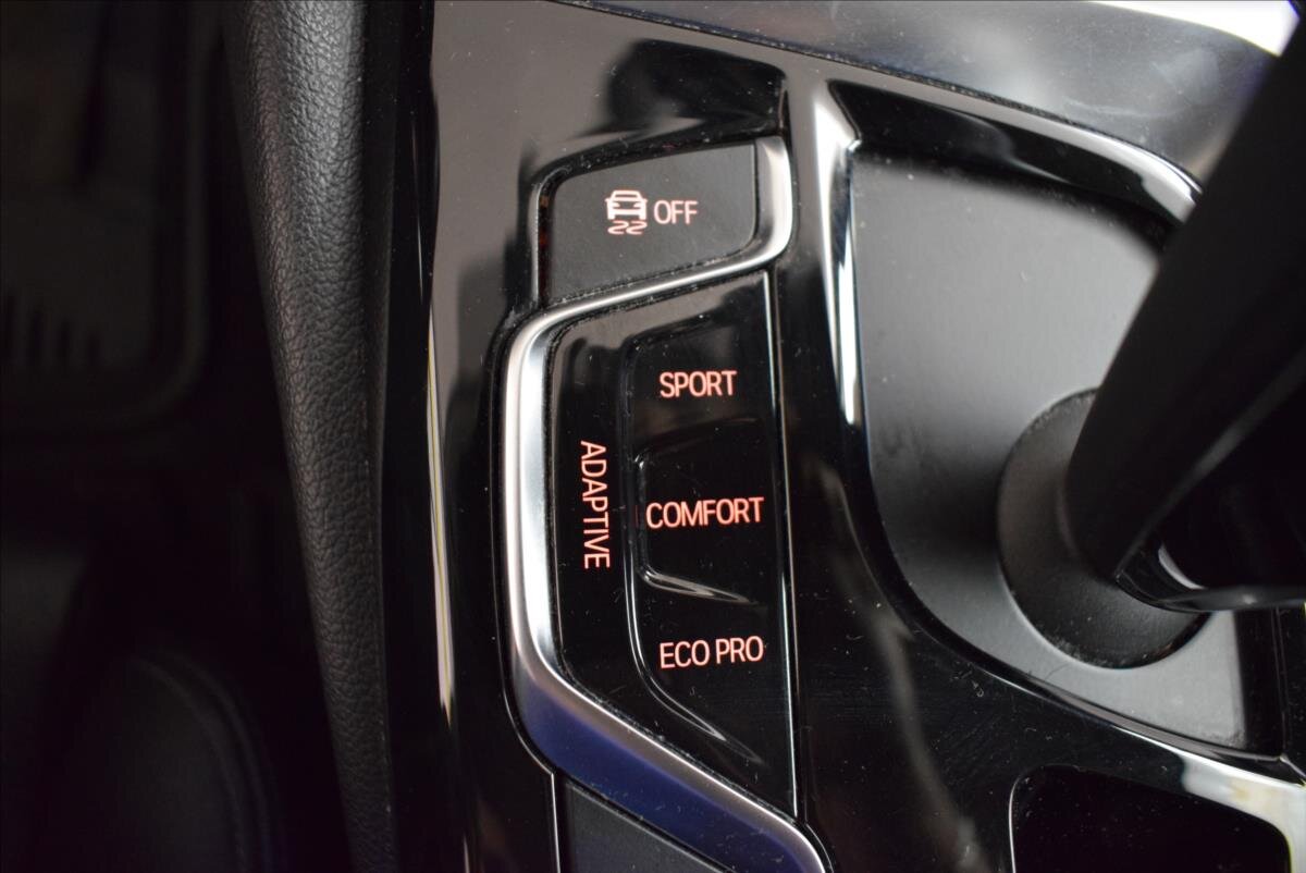 BMW Řada 5 Sedan / Limuzína 3,0 l 195 kw