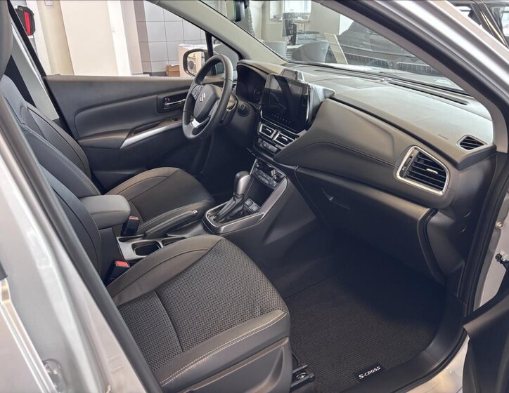 Suzuki S-Cross SUV / Terénní 1,4 l 81 kw