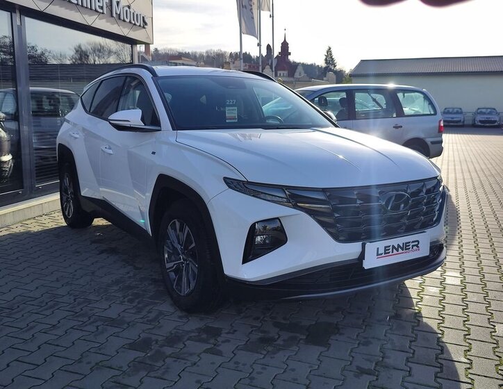 Hyundai Tucson SUV 1,6 l 100 kw