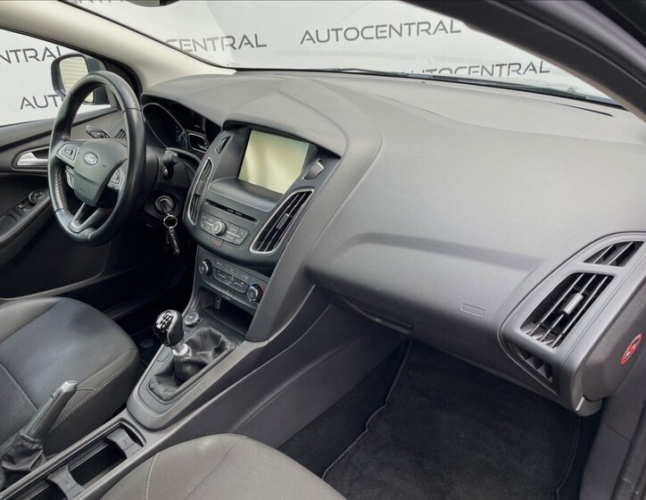 Ford Focus Kombi 999,0 92 kw