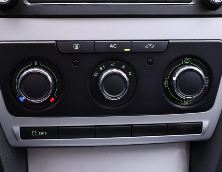 Škoda Octavia Liftback 2,0 l 103 kw