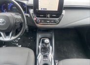 Toyota Corolla Sedan / Limuzína 1,5 l 92 kw