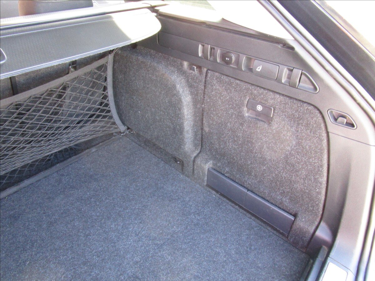 Škoda Superb Kombi 2,0 l 110 kw