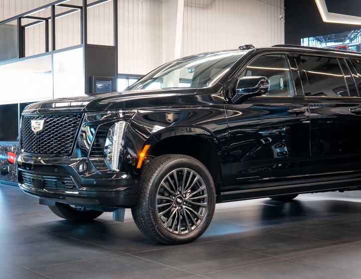 Cadillac Escalade 15