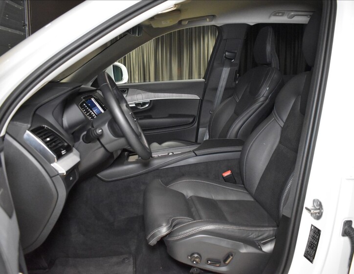 Volvo XC90 7