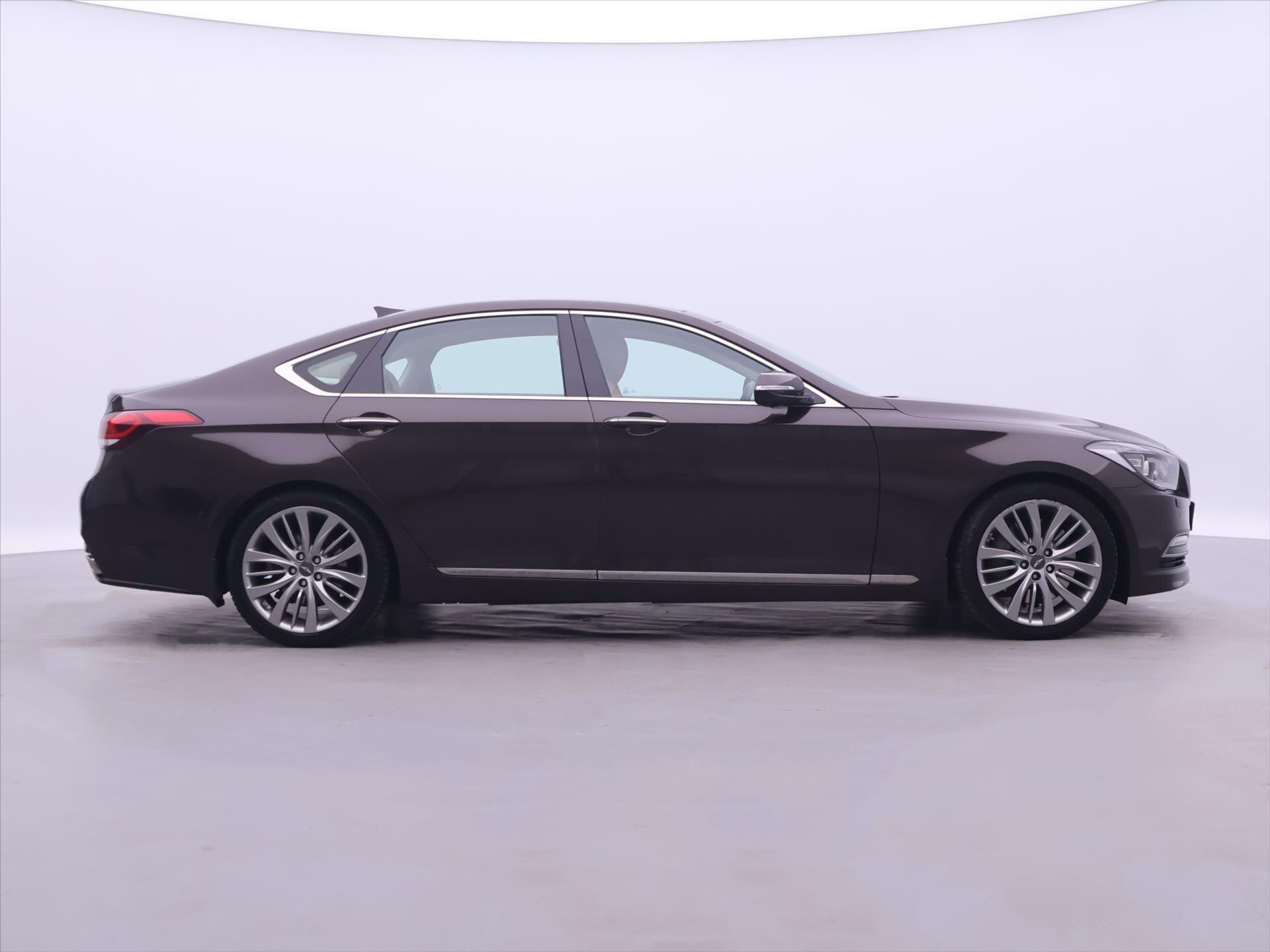 Hyundai Genesis Sedan / Limuzína 3,8 l 232 kw