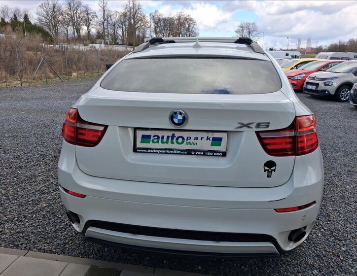 BMW X6 Kombi 3,0 l 180 kw