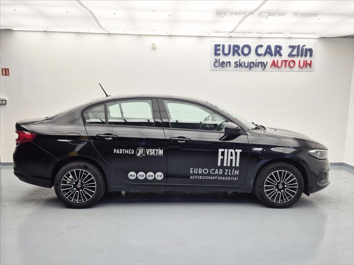 Fiat Tipo Sedan / Limuzína 999,0 73 kw