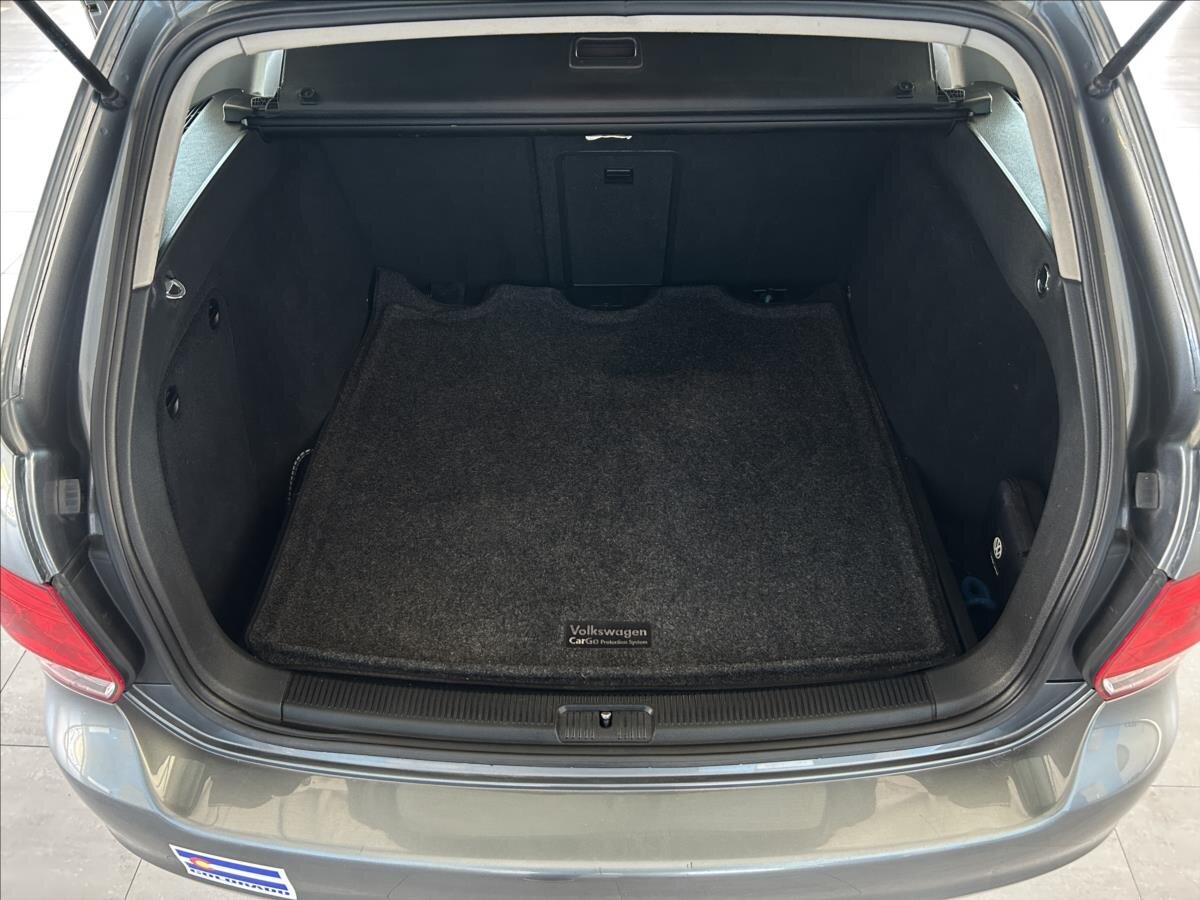 Volkswagen Golf Kombi 2,0 l 103 kw