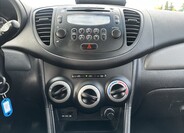 Hyundai i10 16