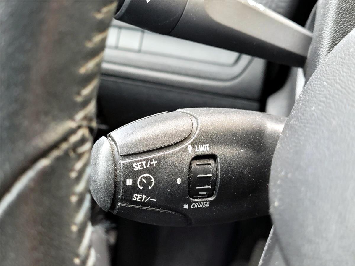 Peugeot 2008 SUV / Terénní 1,2 l 60 kw