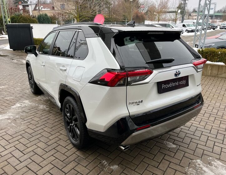 Toyota RAV4 SUV 2,5 l 131 kw