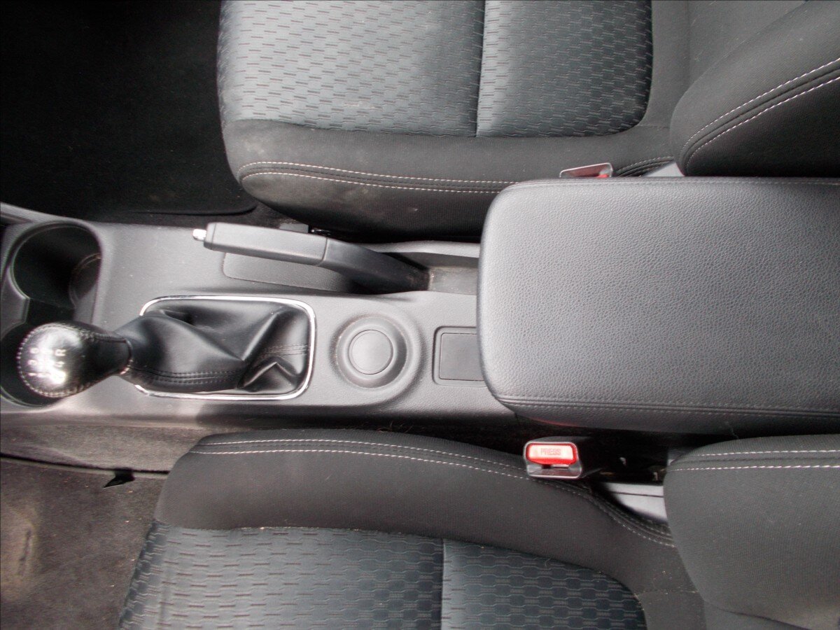 Mitsubishi Outlander SUV / Terénní 2,0 l 110 kw