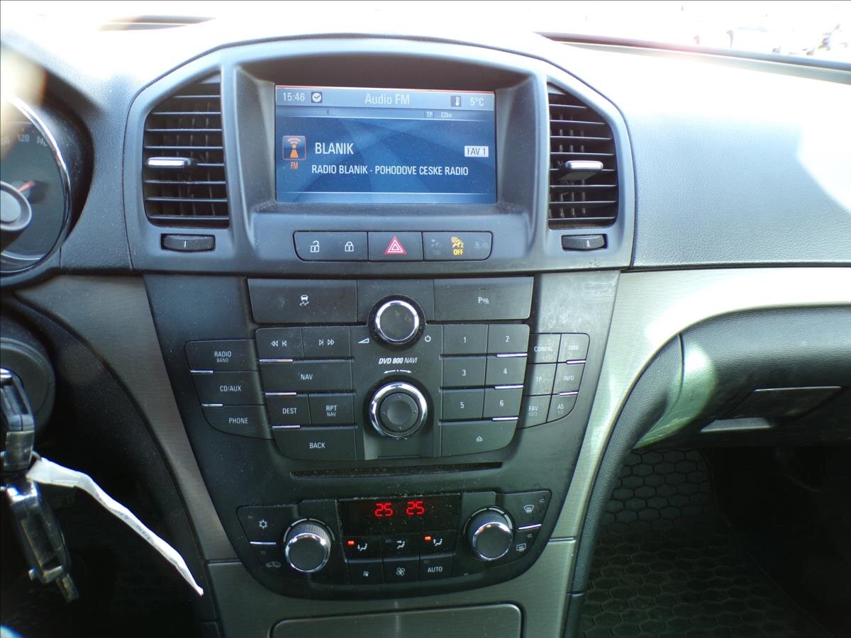 Opel Insignia Hatchback 2,0 l 118 kw