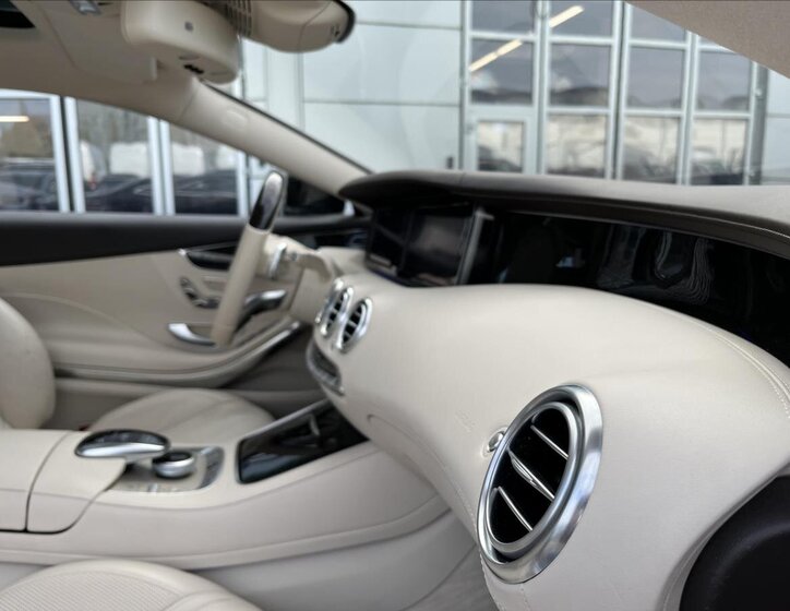 Mercedes-Benz Třídy S 18