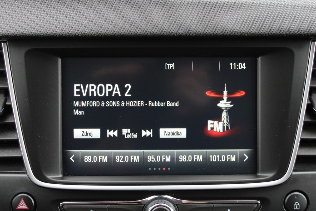 Opel Crossland X SUV / Terénní 1,2 l 81 kw