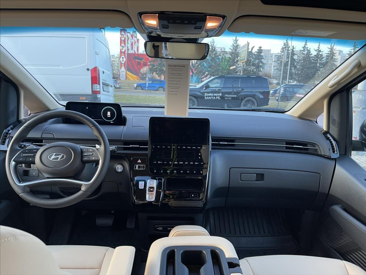 Hyundai Staria MPV 1,6 l 117 kw