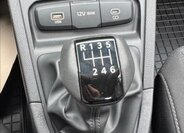 KIA Stonic CUV / Crossover 998,0 74 kw