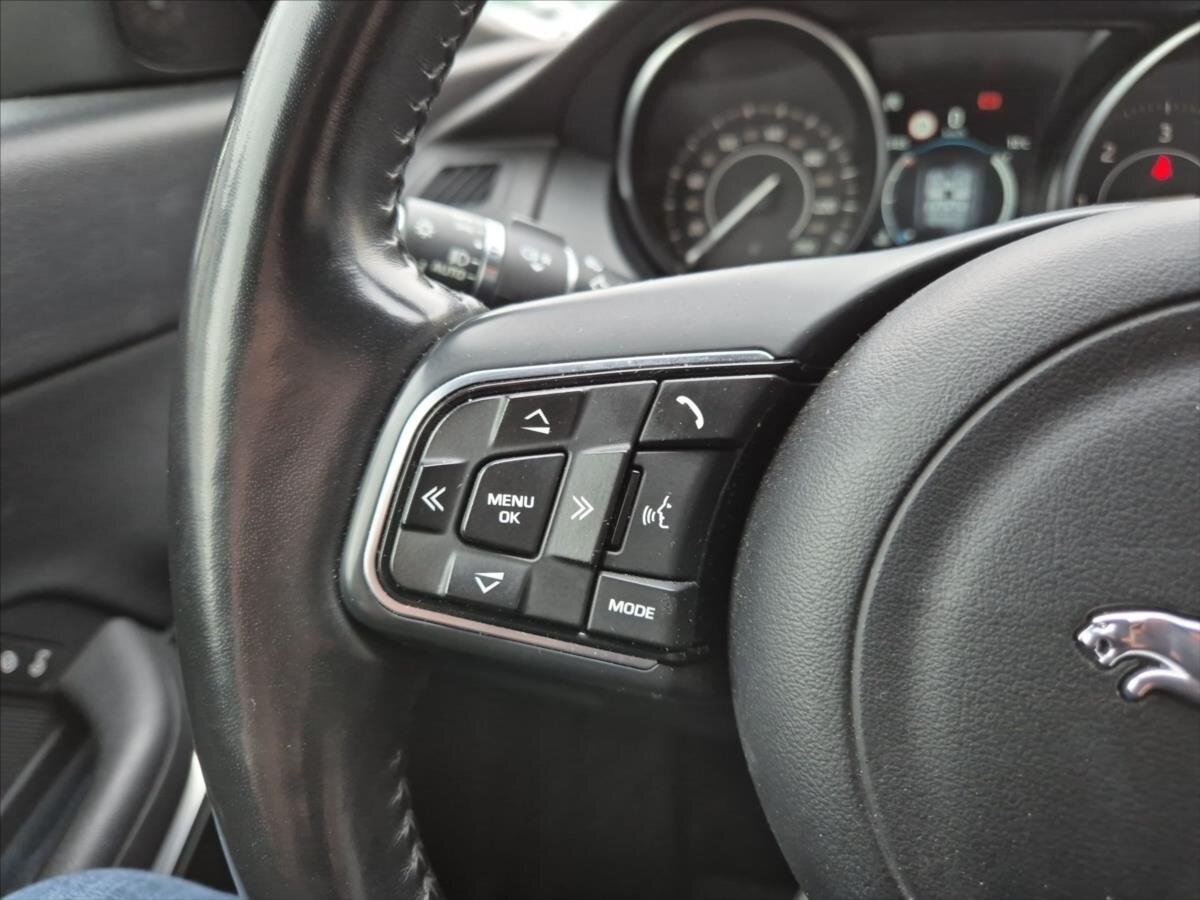 Jaguar E-Pace SUV 2,0 l 132 kw