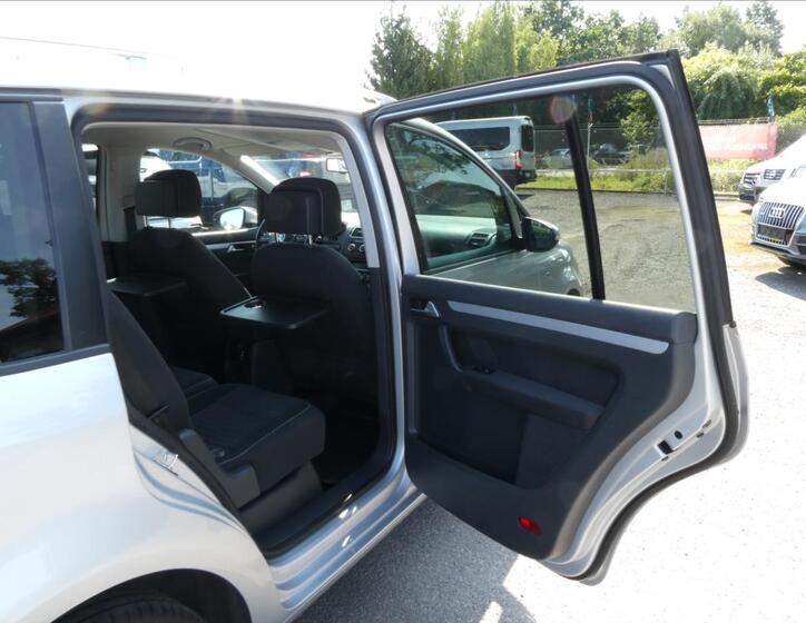 Volkswagen Touran 24