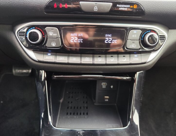 Hyundai i30 Hatchback 1,5 l 103 kw