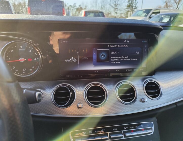 Mercedes-Benz Třídy E 19