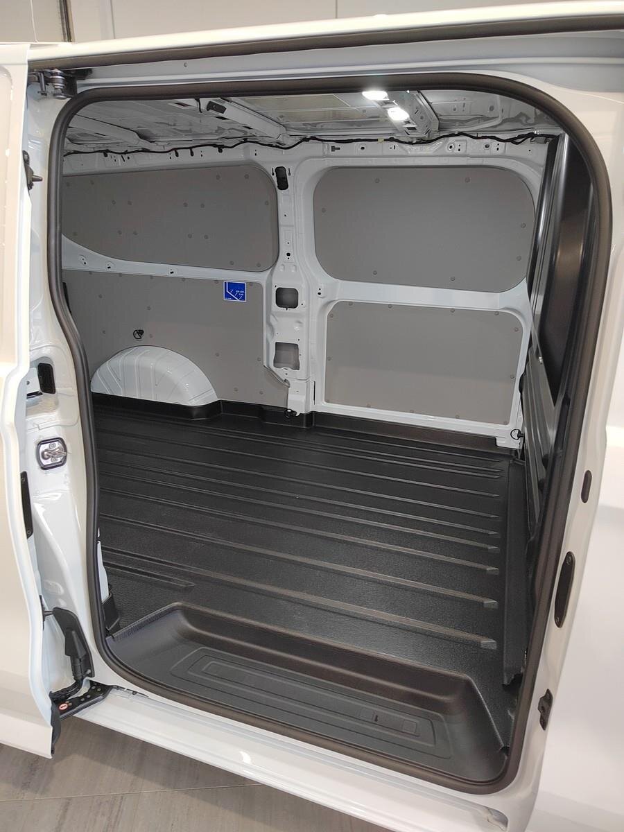 Ford Transit Custom Skříň 2,0 l 100 kw