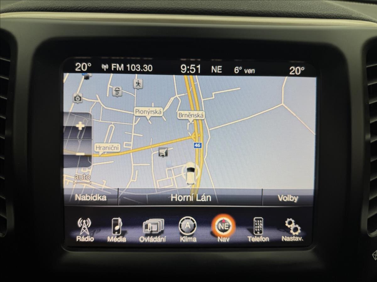 Jeep Cherokee SUV / Terénní 2,0 l 103 kw