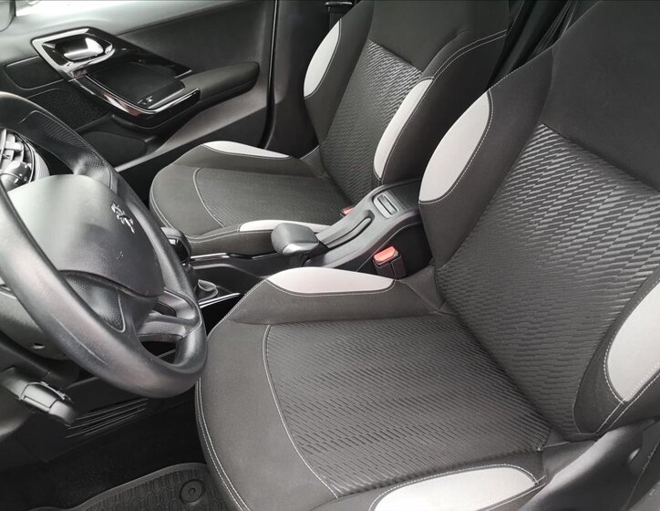 Peugeot 2008 Kombi 1,4 l 50 kw