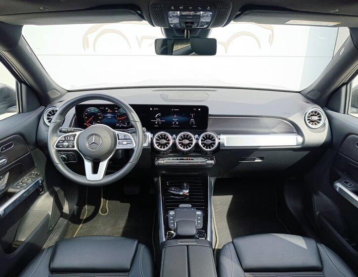 Mercedes-Benz GLB SUV / Terénní 1,3 l 120 kw