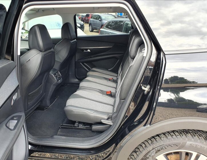Peugeot 5008 SUV / Terénní 1,5 l 96 kw