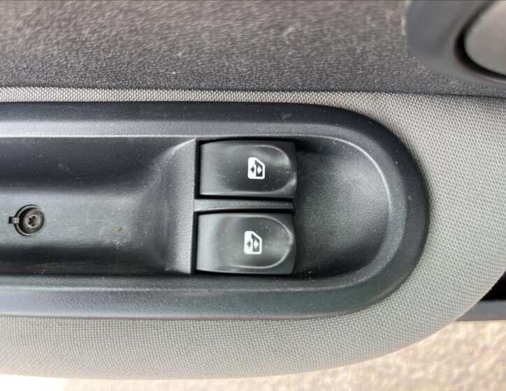 Renault Clio Hatchback 1,1 l 48 kw