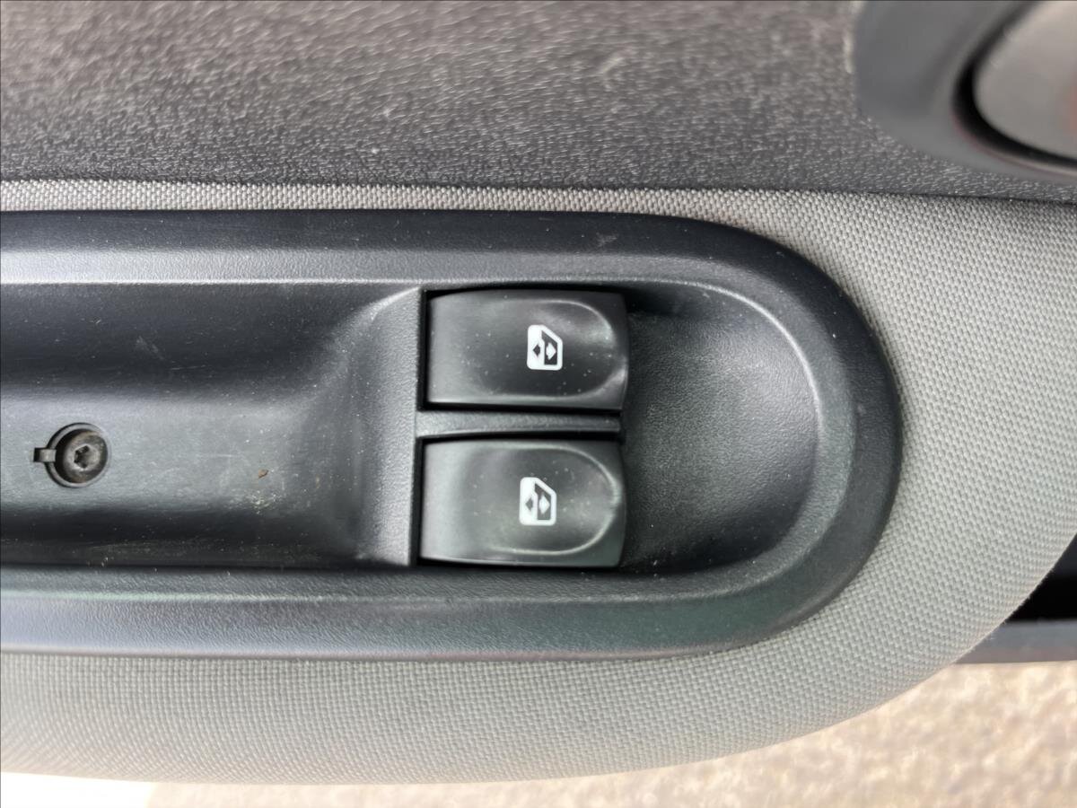 Renault Clio Hatchback 1,1 l 48 kw