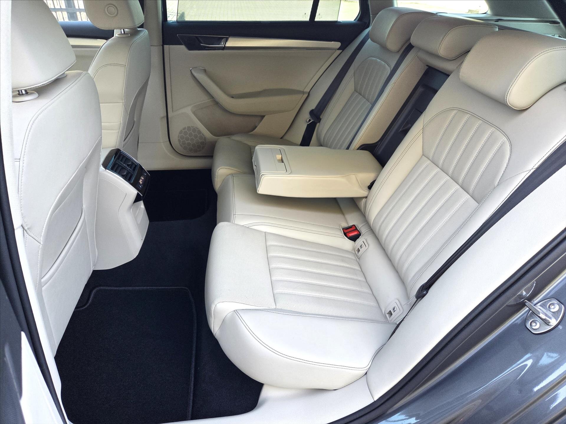 Škoda Superb Kombi 2,0 l 147 kw