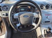 Ford S-MAX 11