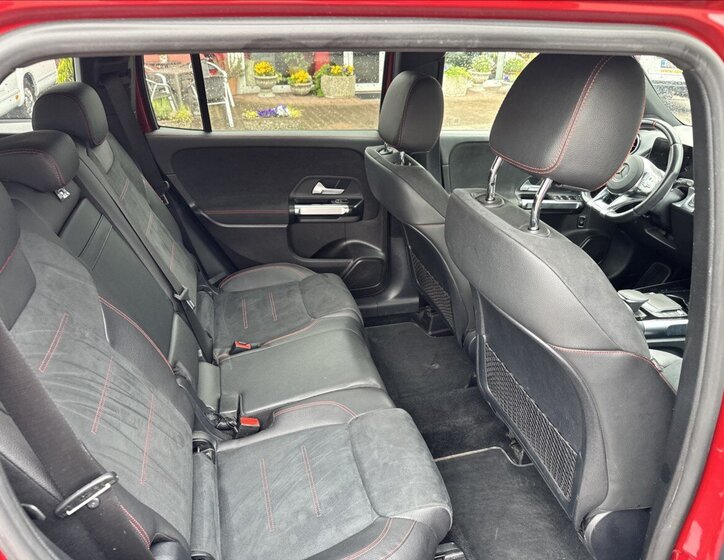 Mercedes-Benz GLB SUV / Terénní 2,0 l 225 kw
