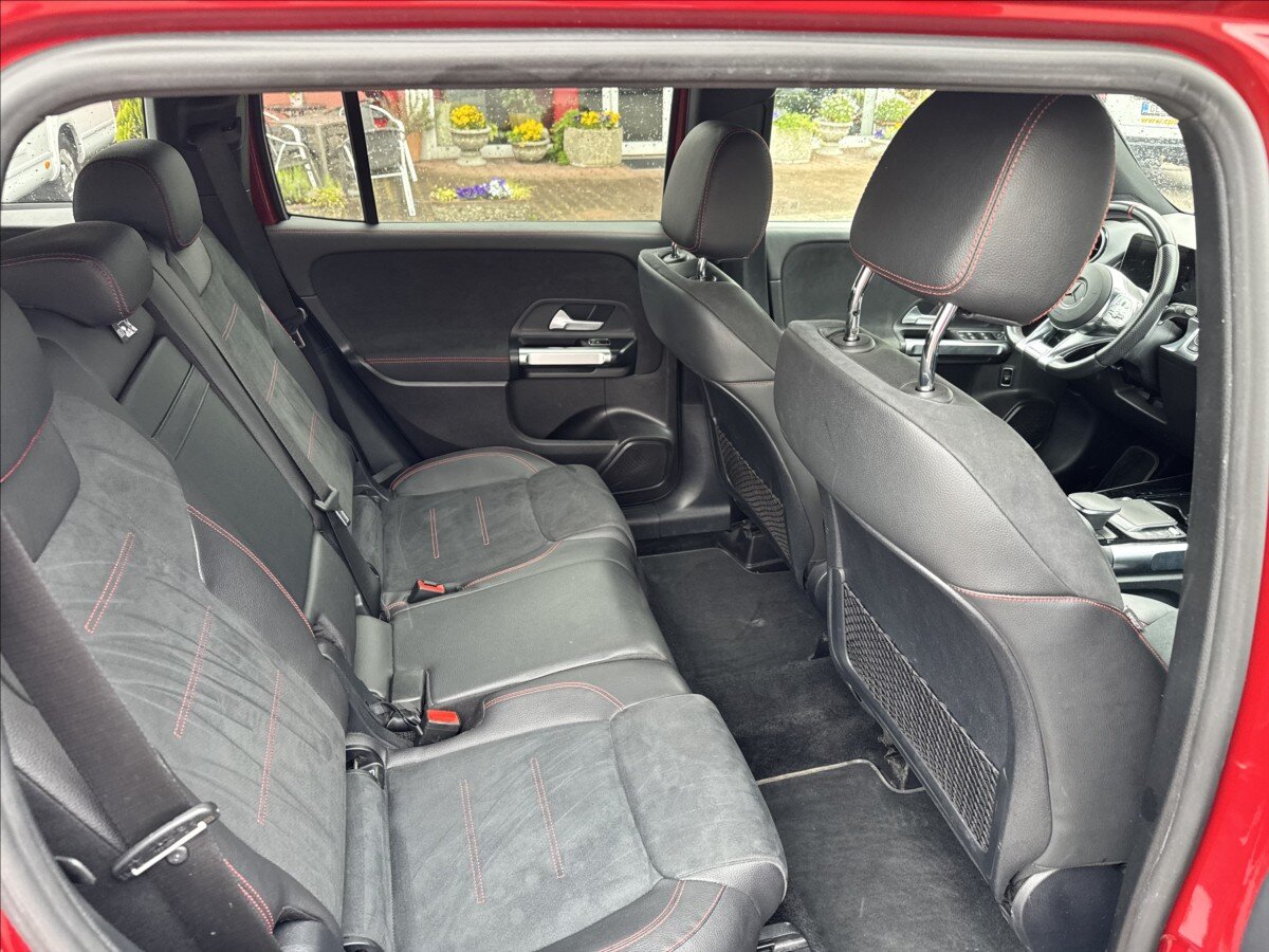 Mercedes-Benz GLB SUV / Terénní 2,0 l 225 kw