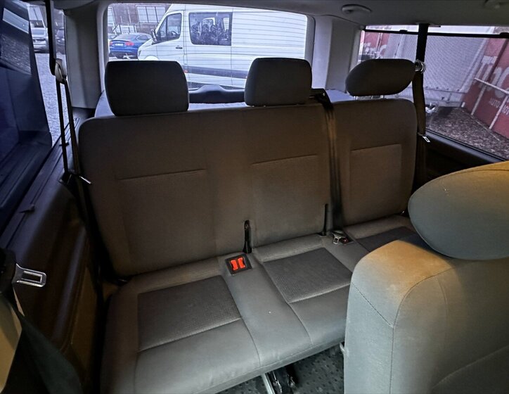 Volkswagen Caravelle 15