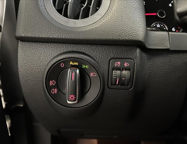 Volkswagen Tiguan SUV / Terénní 2,0 l 103 kw